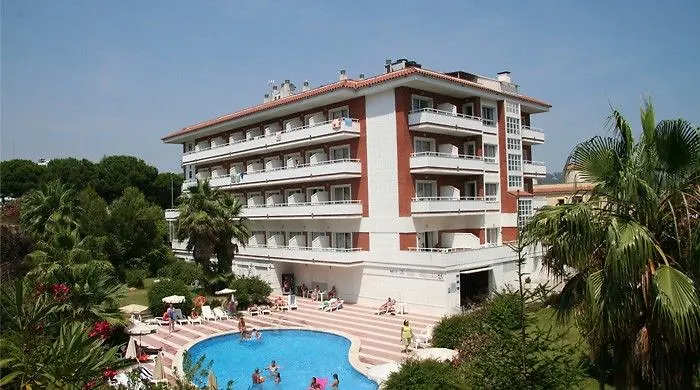 Hotel Gran Garbi Mar & Aquasplash Lloret de Mar 4*,
